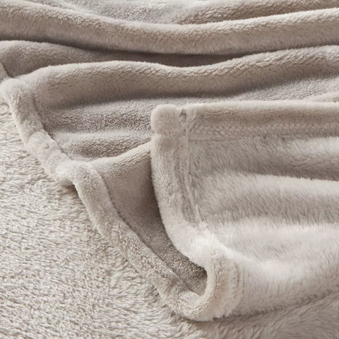 Cocoon Blanket in Porcelain White